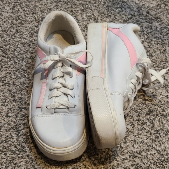 airwalk platform sneakers